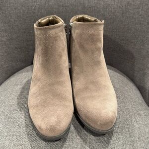 BLONDO Valli 2.0 Women's Waterproof Bootie Dark Taupe Suede Size 8